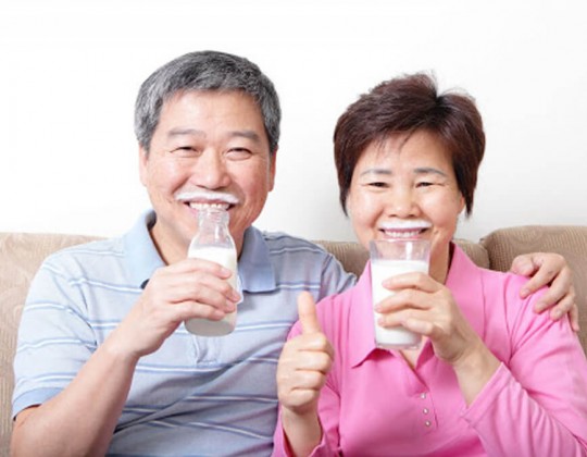 [MỤC REVIEW] Sữa hoàng gia Úc Agedcare Formula có tốt không? Người trên 40 tuổi có nên lựa chọn sử dụng?